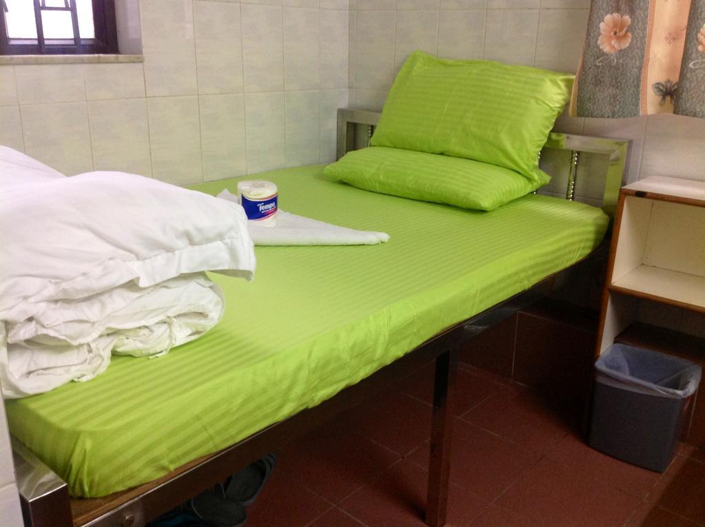 קוולון Himalaya Guest House מראה חיצוני תמונה
