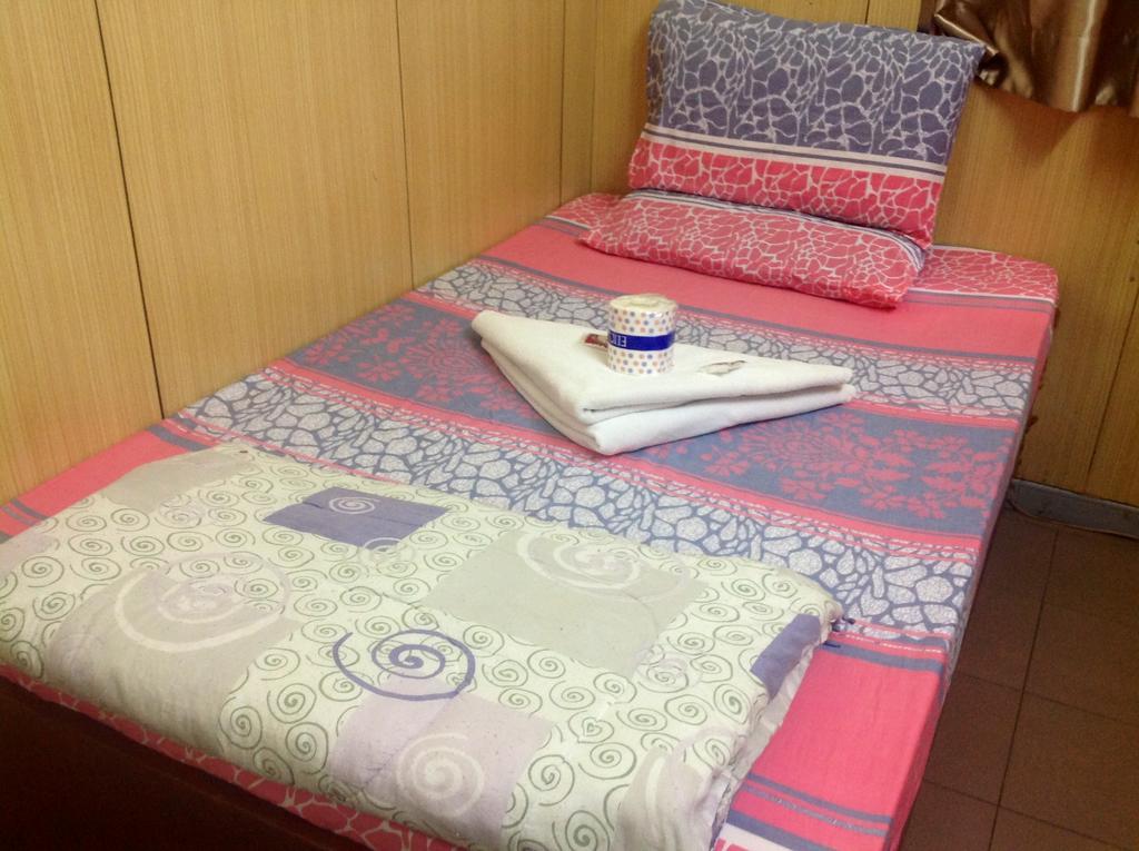 קוולון Himalaya Guest House מראה חיצוני תמונה