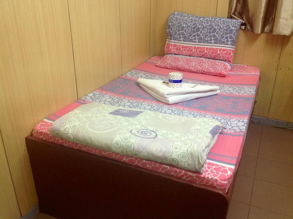 קוולון Himalaya Guest House מראה חיצוני תמונה