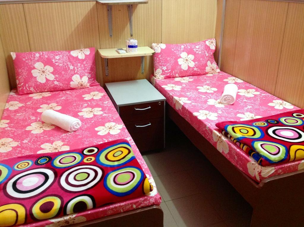 קוולון Himalaya Guest House מראה חיצוני תמונה